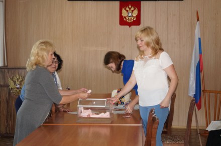 жеребьевка между зарегестрированными кандидатами, выборы 13.09.2015