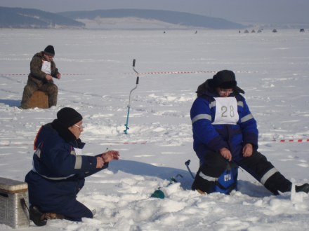 Рыбалка на льду Ангары для инвалидов